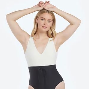 Summersalt The Tie-Waist Backflip Size 4